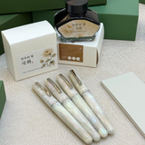 Montegrappa Elmo 01 The Four Gentlemen : Enduring Chrysanthemum Special Edition Fountain Pen